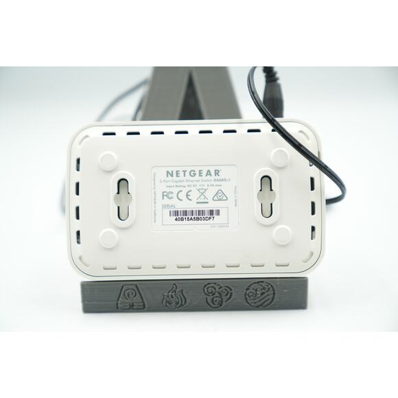 Netgear GS605v5 5-Port Gigabit Ethernet Switch White Desktop Network Hub Tested - Picture 2 of 9